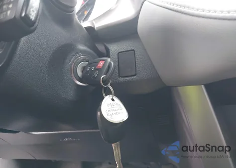 2017 Toyota Rav4 Xle z USA, uszkodzony, nr VIN JTMWFREV1HD096985